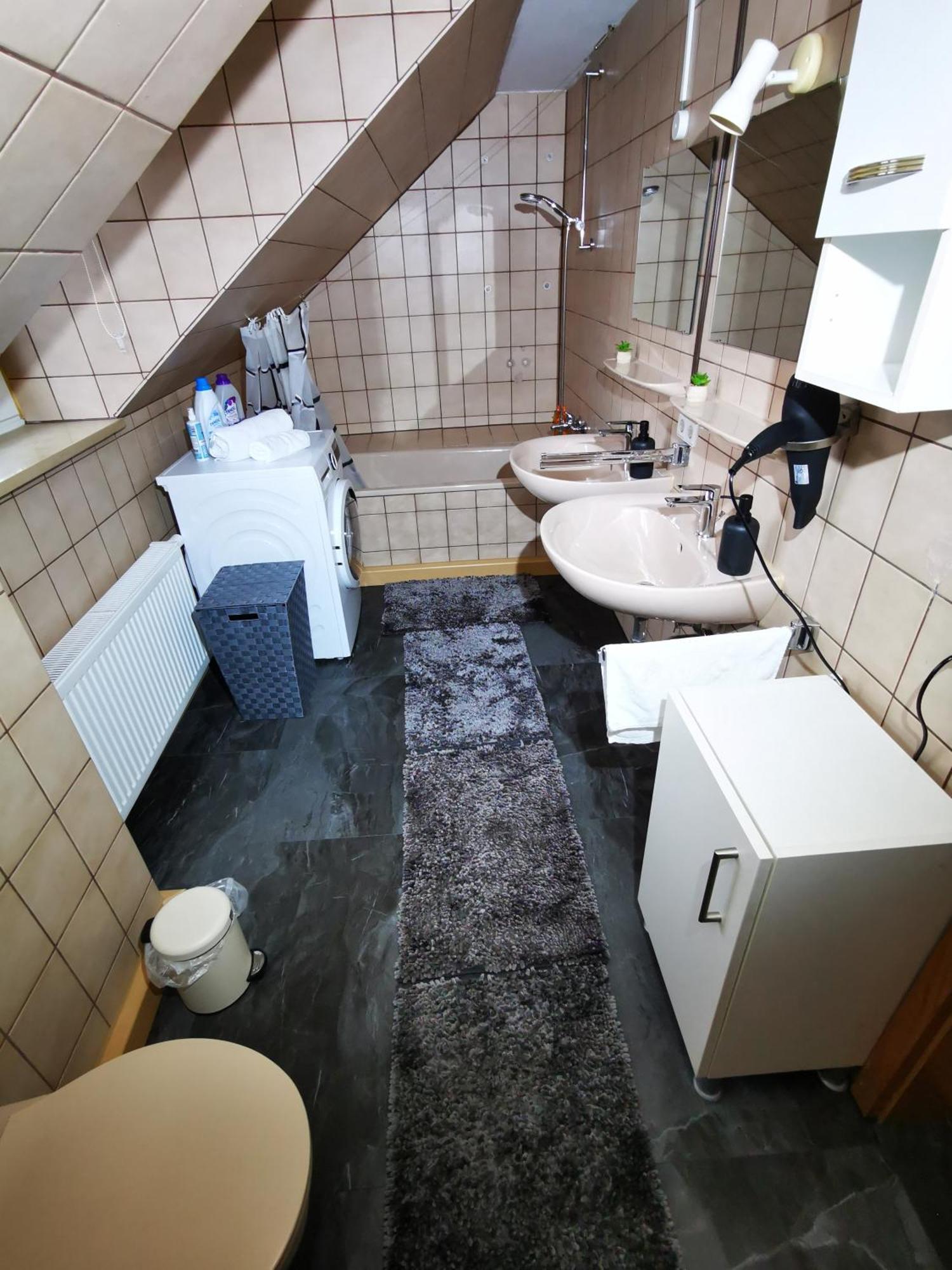 Sehr Schones 2 Zimmer Maisonnette Wohnung Ansbach Exterior foto